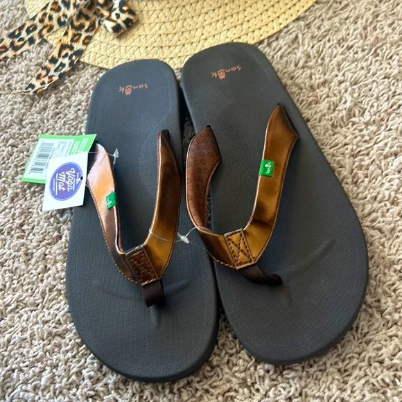 NWT😊SANUK Yoga Mat Comfort WANDER METALLIC Bronze FLIP FLOPS🩴Size 9 1017880 BRZ - Picture 4 of 11